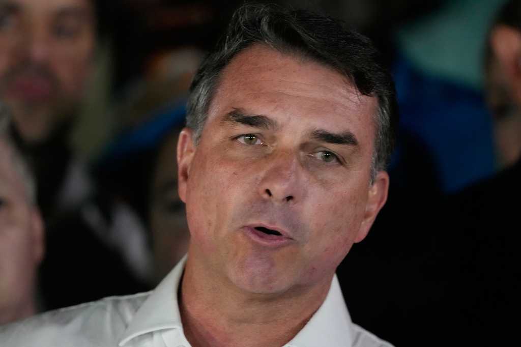 What to know about the impacts of Flávio Bolsonaro’s move from Brazil to the US — WISN 12 Milwaukee